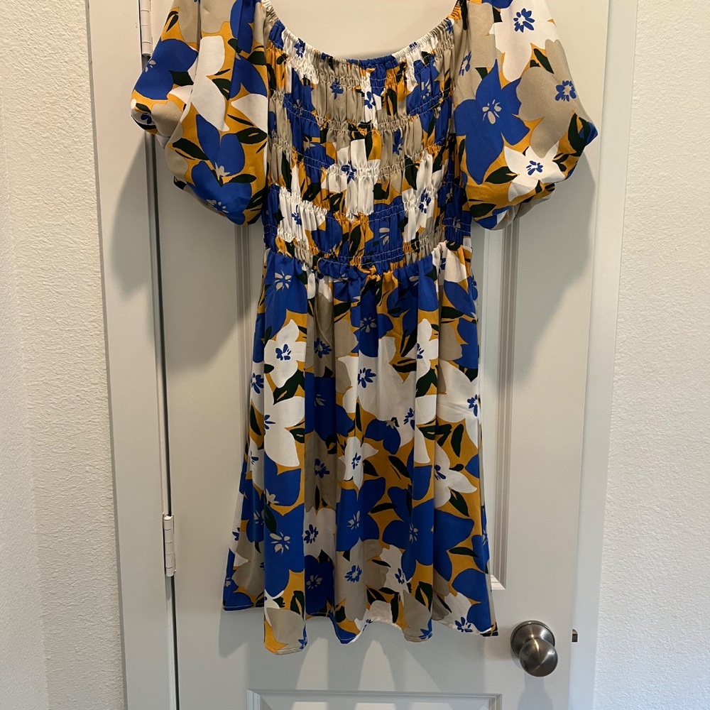 Davi & Dani Floral Mini Dress Smocked Puff Sleeve Blue Yellow Size Medium